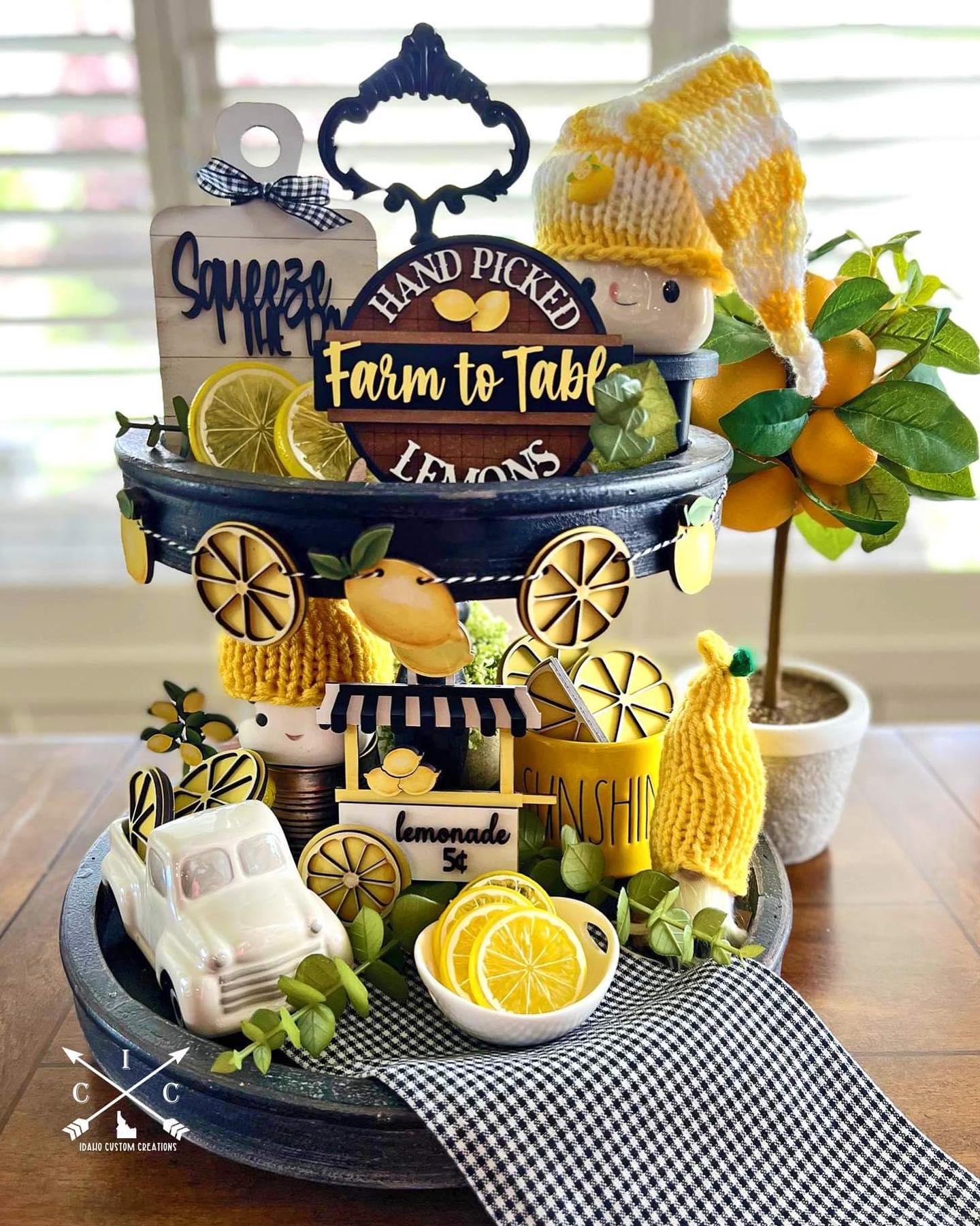 Lemon 2022 Tier Tray