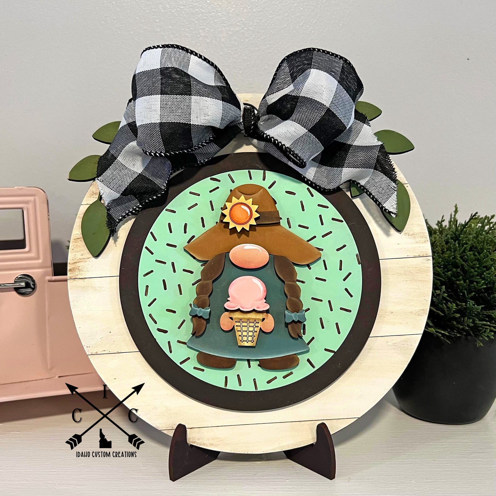 Round Interchangeable Insert July 2022