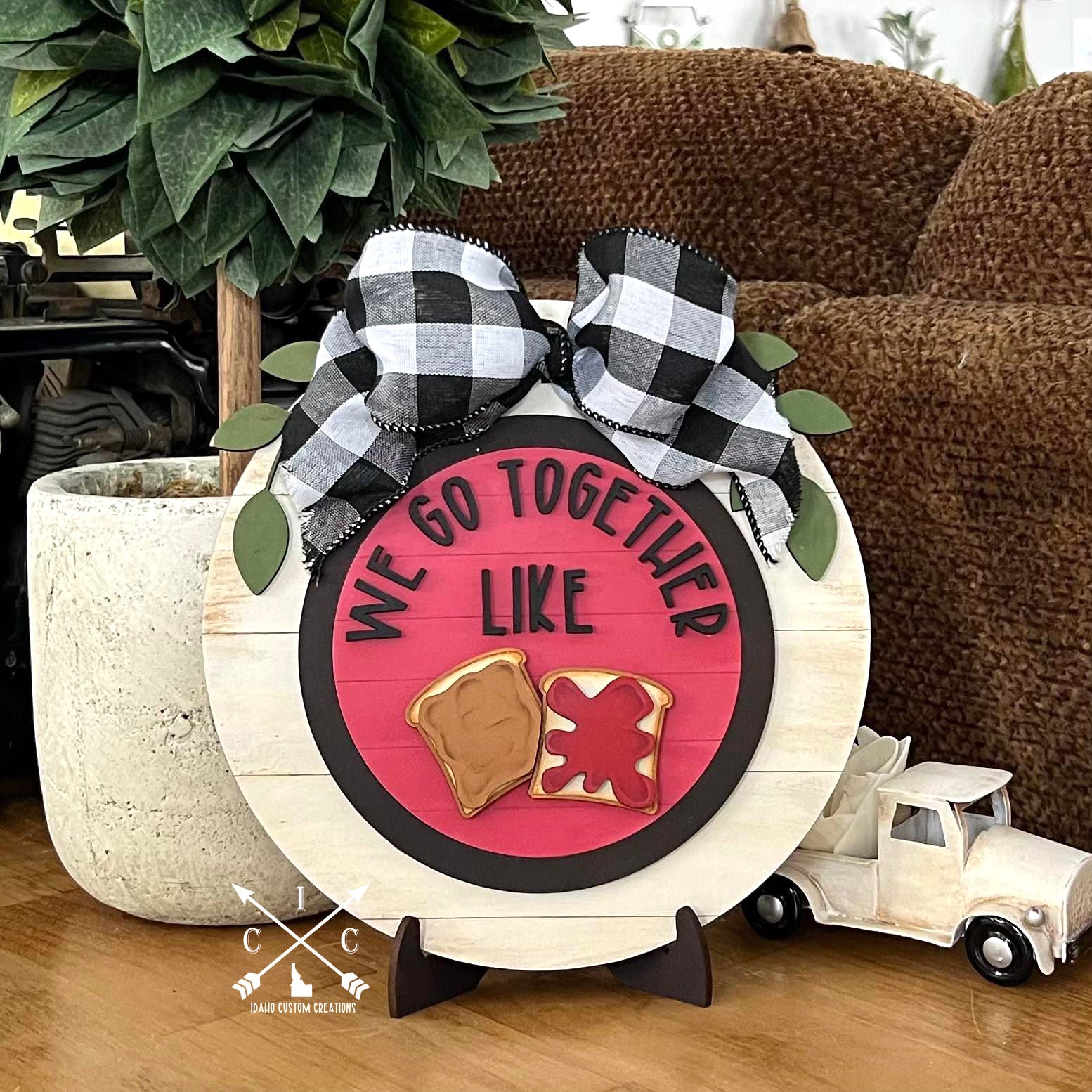 Round Interchangeable Insert January 2023